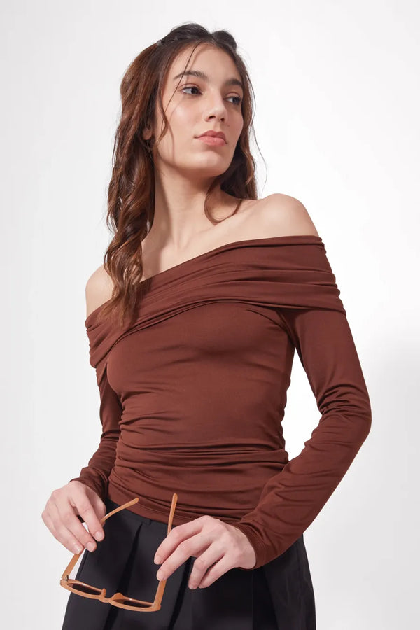 Solid Offshoulder Full Sleeve Top